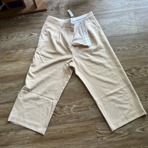 Pleated Straight Cropped Pant - Picture 1 of 7